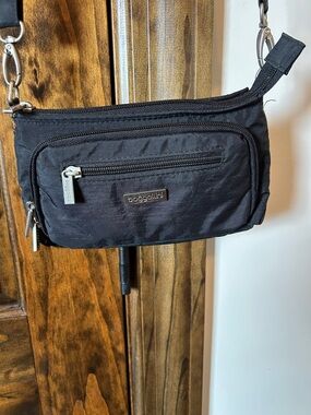 Baggallini Black Nylon Crossbody Belt Bag